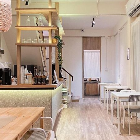 Ben&Pooh Hostel Bangkok Eksteriør bilde