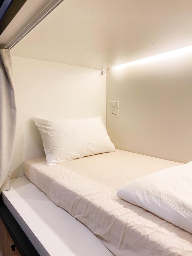 Ben&Pooh Hostel Bangkok Eksteriør bilde